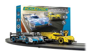 Scalextric Autodráha SCALEXTRIC C1412P - Scalextric Ginetta Racers Set (1:32)