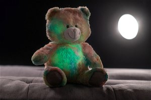 Teddies Snílek medvěd duhový plyš 40cm na baterie se světlem se zvukem v sáčku