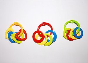Profibaby Kroužky se 4 tvary plast srdíčka, kolečka mix barev v sáčku 3m+