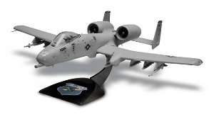 Revell Snap Kit MONOGRAM letadlo 1181 - A-10 Warthog™ (1:72)
