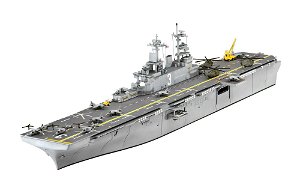 Revell Assault Carrier USS WASP CLASS Plastic ModelKit loď 05178 1:700