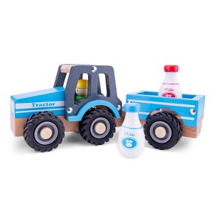 New Classic Toys Dřevěný traktor s přívěsem a s mlékem 11942