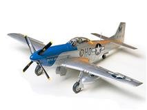 TAMIYA slepovací model P-51 Mustang 8th AF 1:48