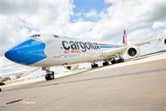 REVELL slepovací model Boeing 747-8F Cargolux  "Facemask" 1:144