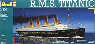 REVELL slepovací model Titanic 1:700